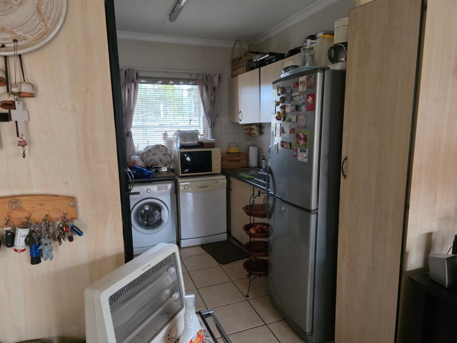 2 Bedroom Property for Sale in Langenhovenpark Free State